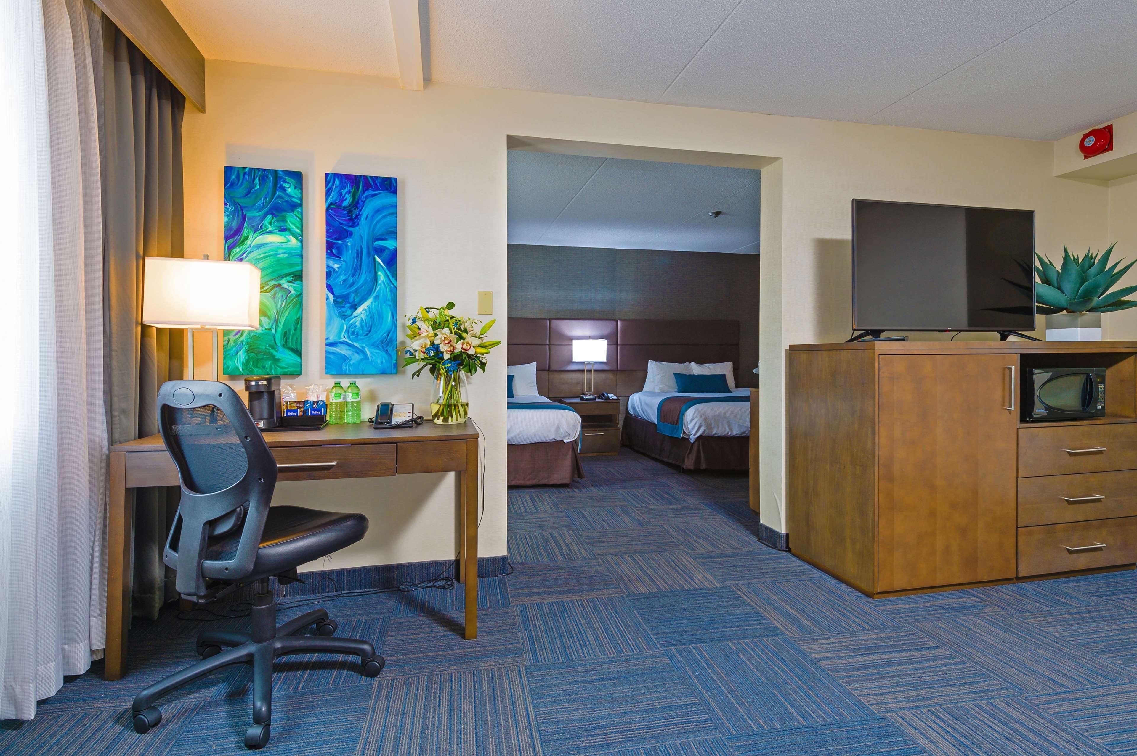 Best Western Plus Toronto Airport Hotel Mississauga Exterior foto