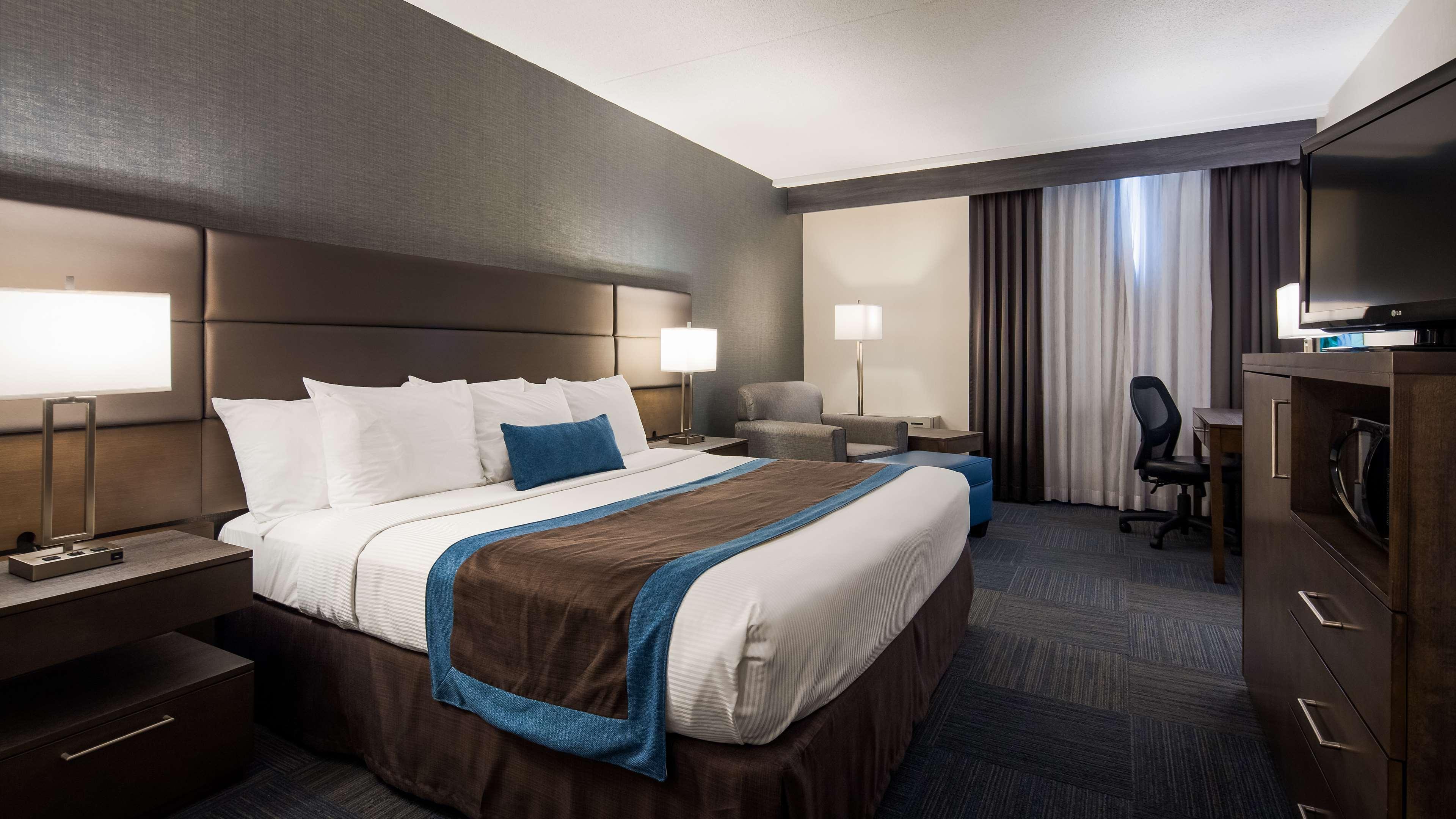 Best Western Plus Toronto Airport Hotel Mississauga Exterior foto