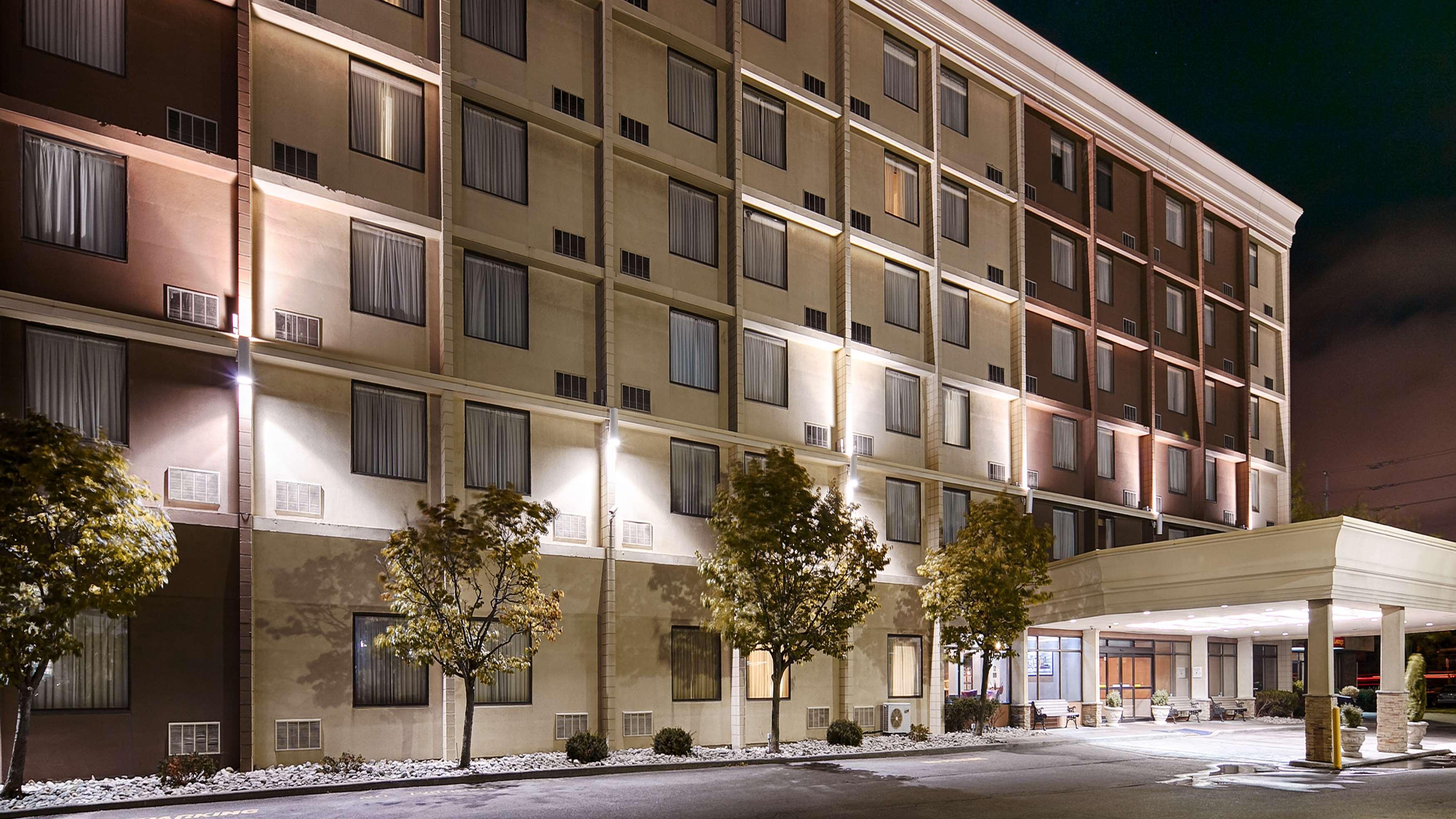 Best Western Plus Toronto Airport Hotel Mississauga Exterior foto