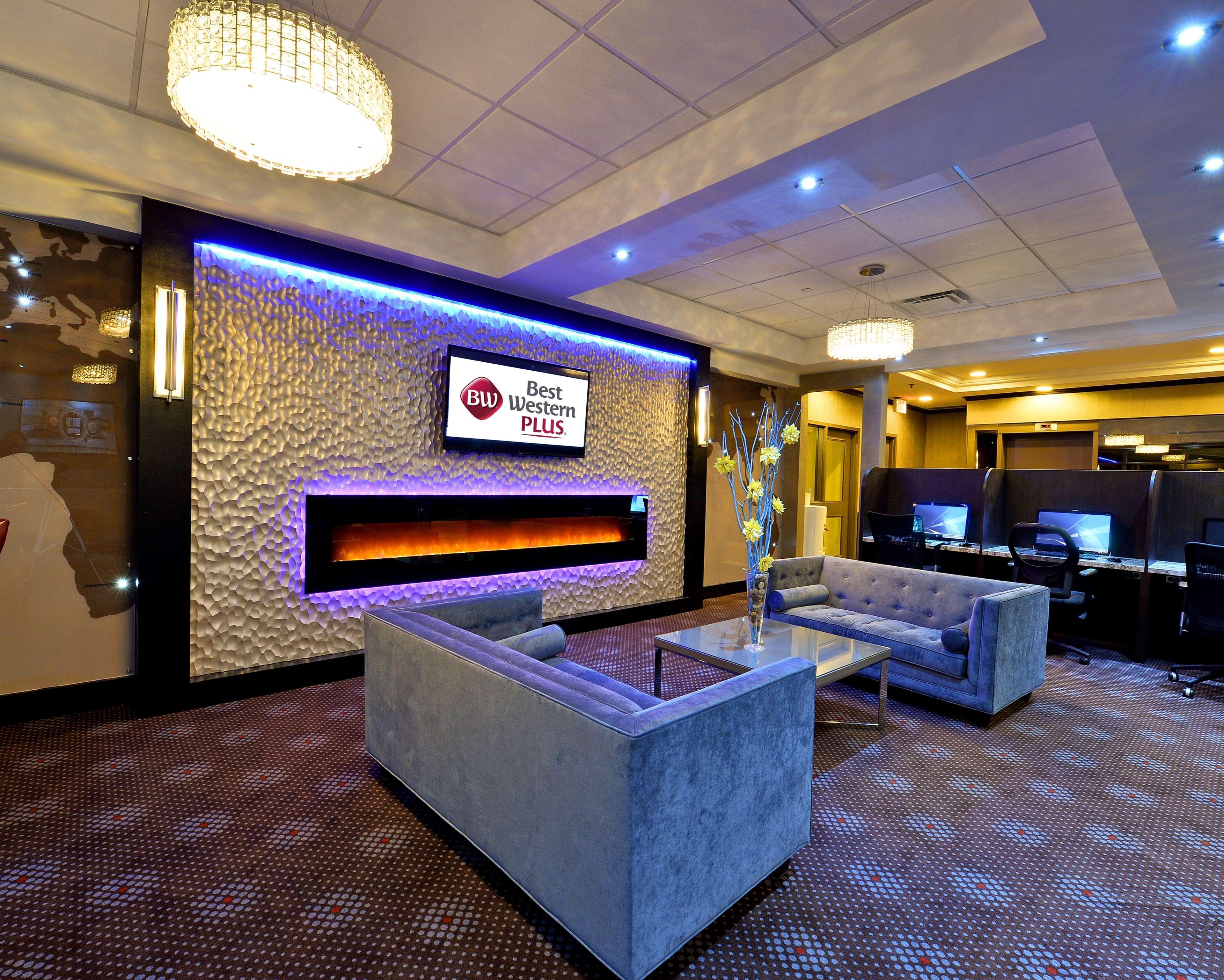 Best Western Plus Toronto Airport Hotel Mississauga Exterior foto