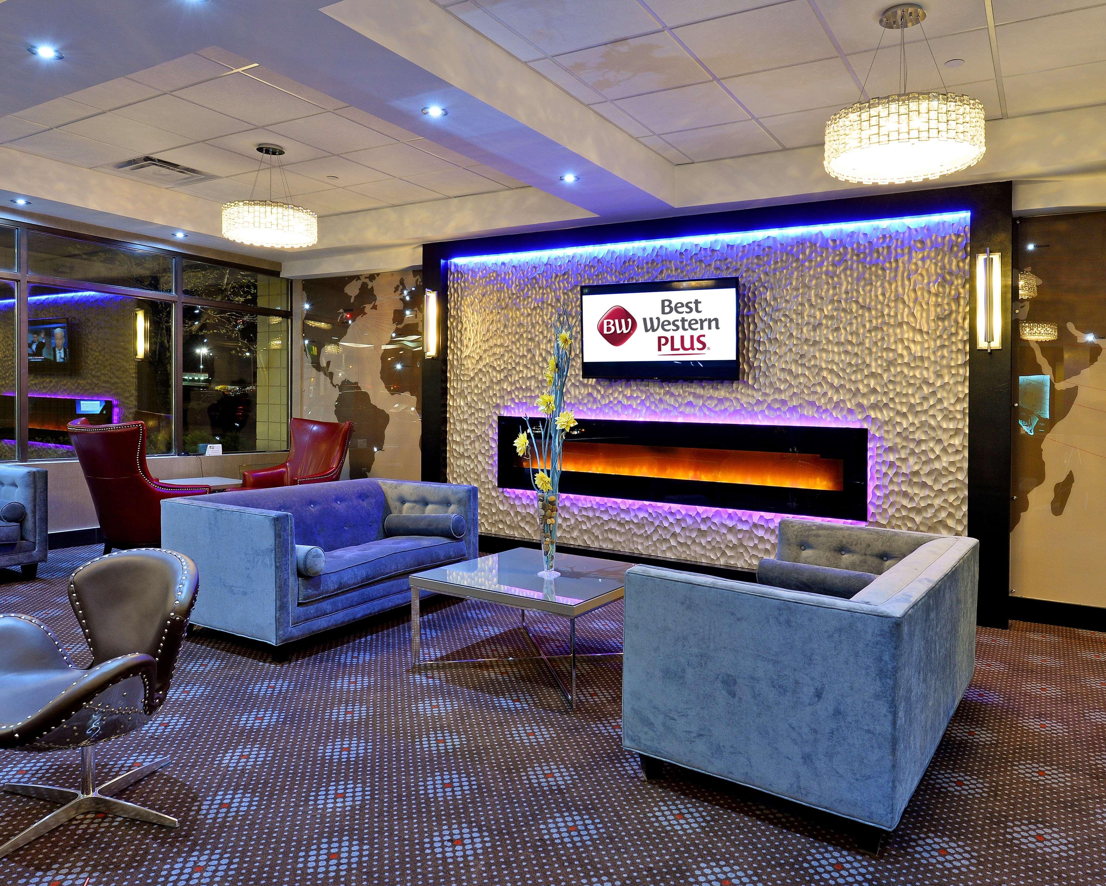 Best Western Plus Toronto Airport Hotel Mississauga Exterior foto