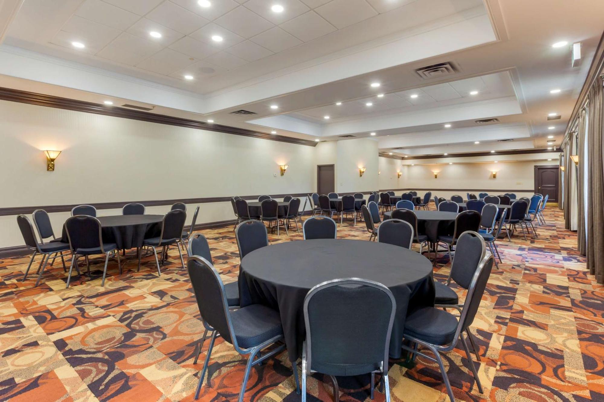 Best Western Plus Toronto Airport Hotel Mississauga Exterior foto