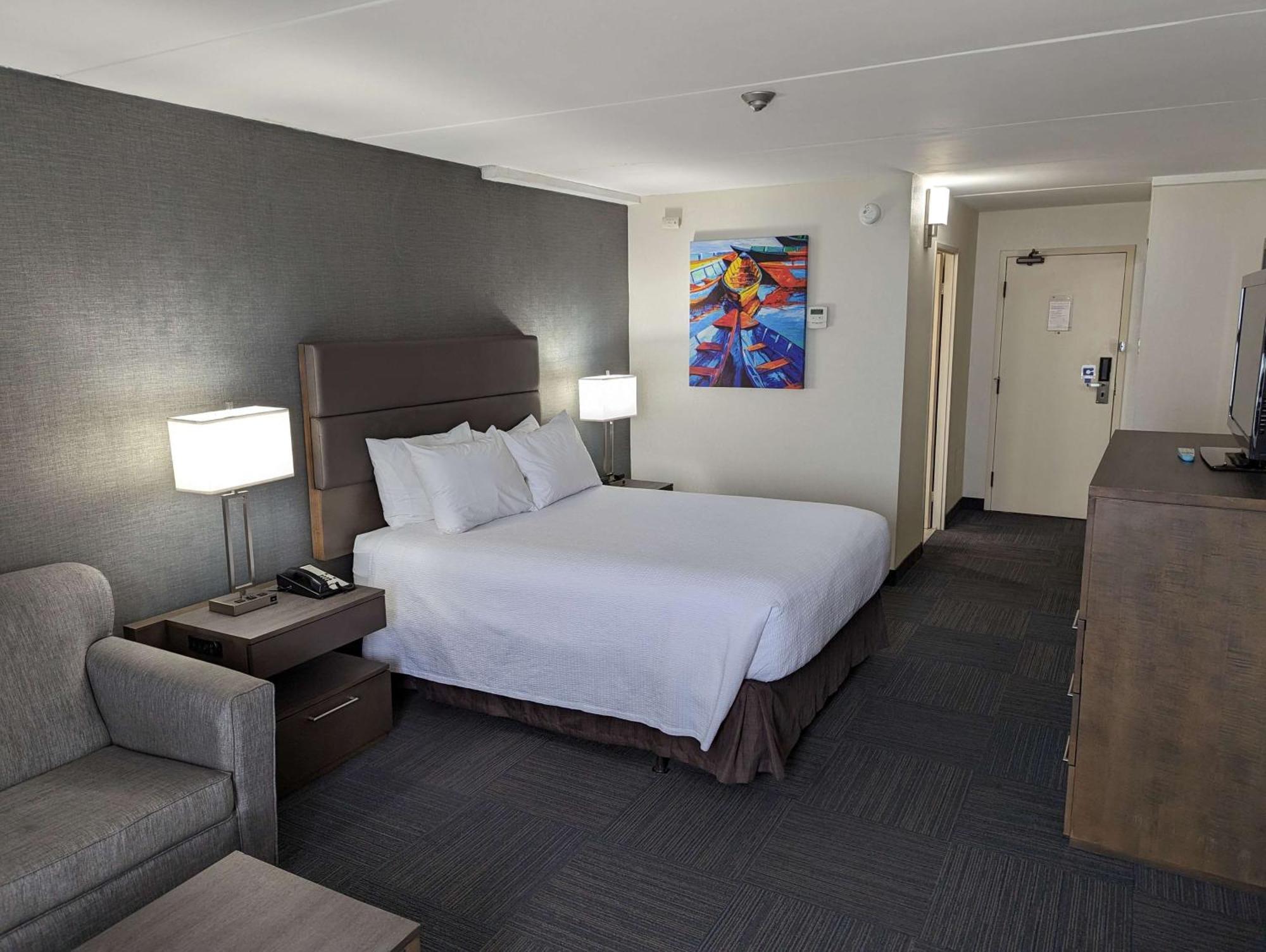 Best Western Plus Toronto Airport Hotel Mississauga Exterior foto
