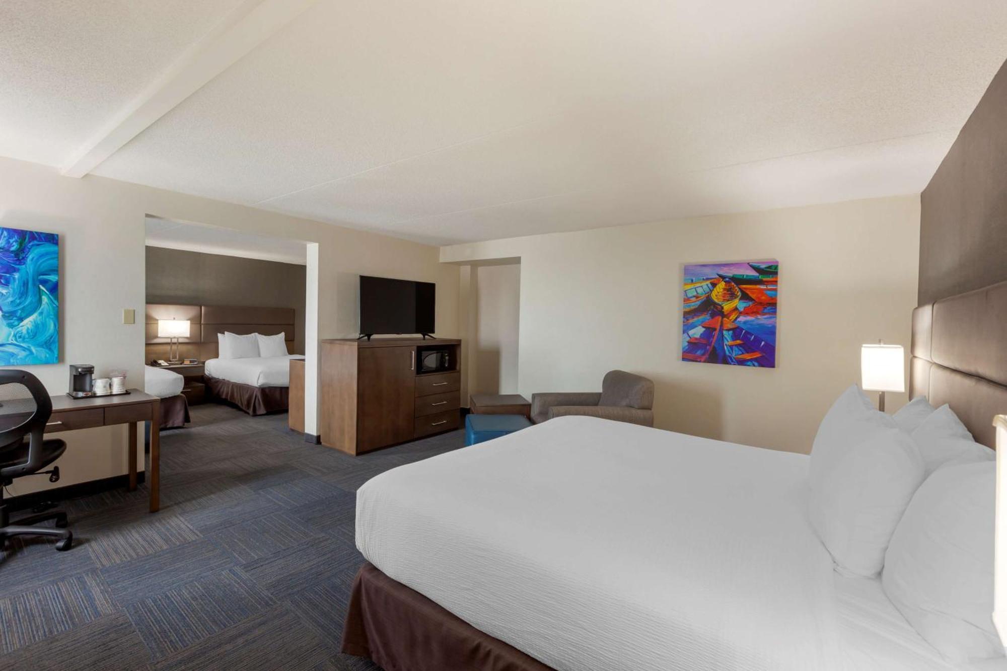 Best Western Plus Toronto Airport Hotel Mississauga Exterior foto
