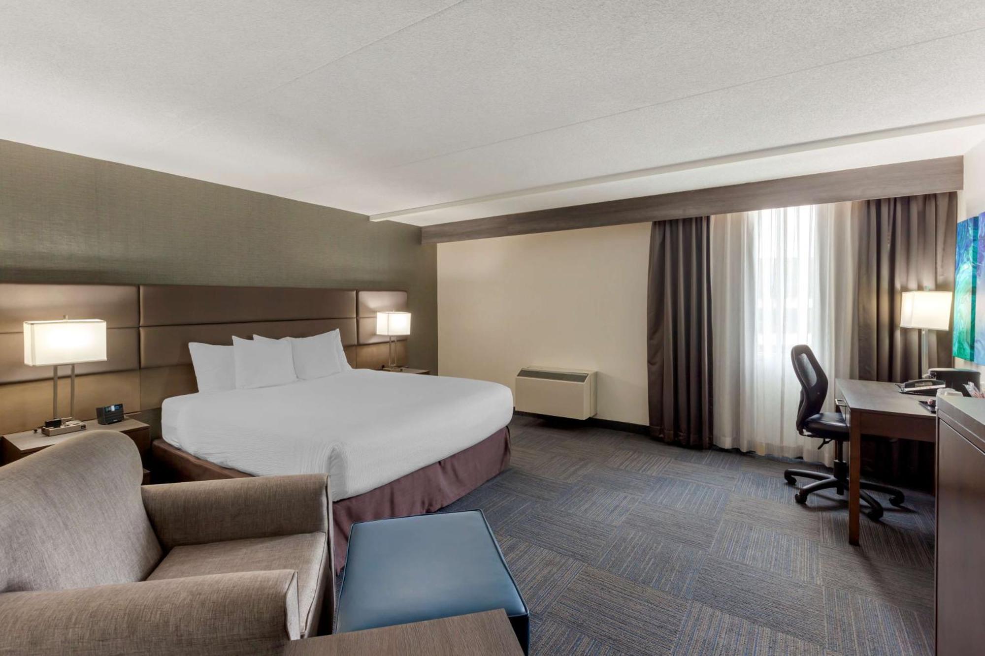 Best Western Plus Toronto Airport Hotel Mississauga Exterior foto