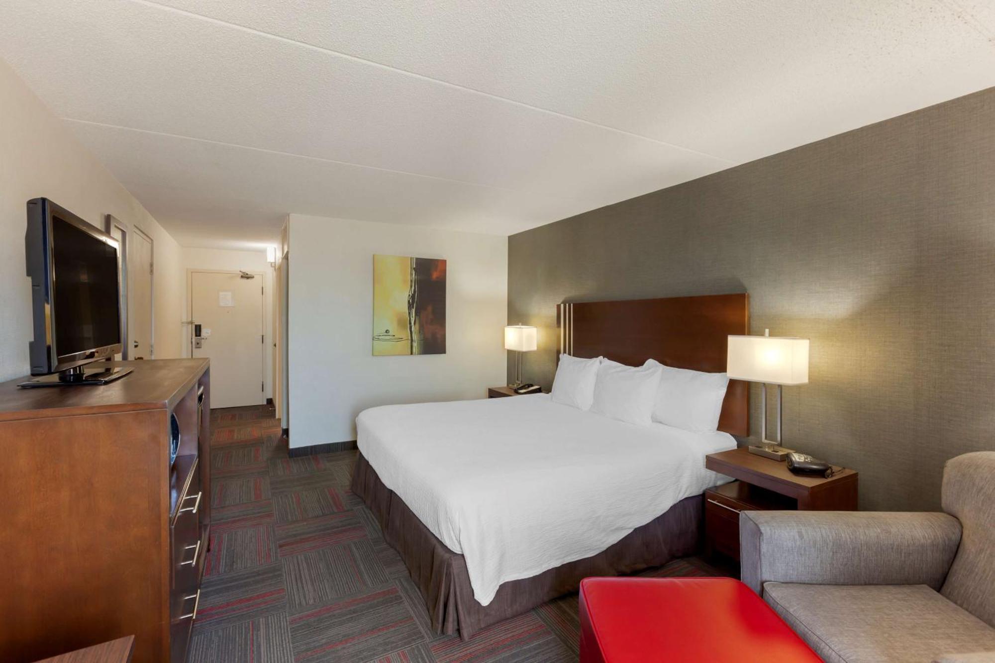 Best Western Plus Toronto Airport Hotel Mississauga Exterior foto
