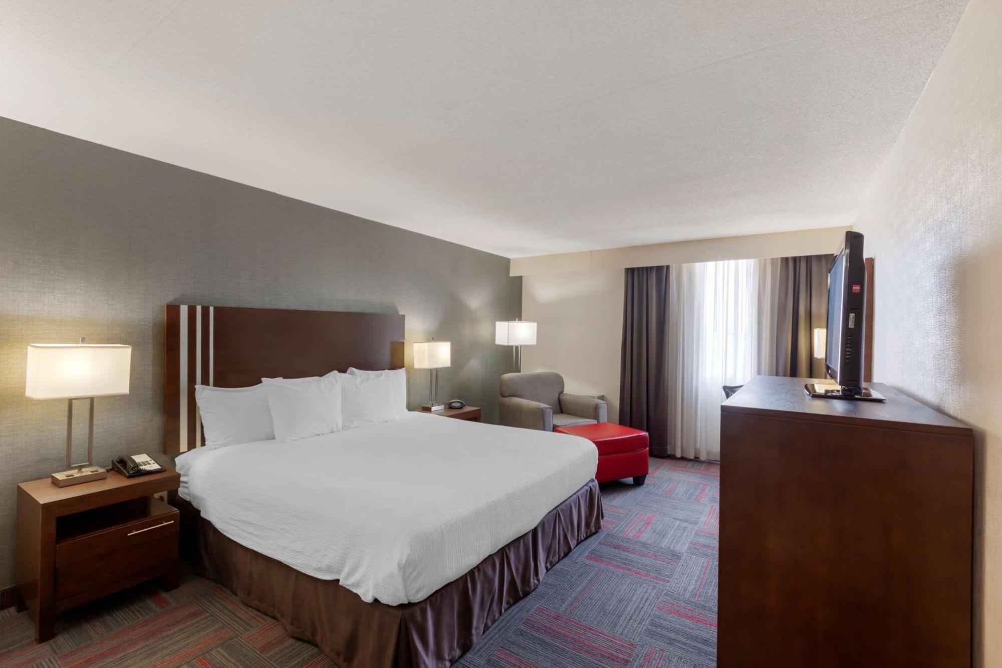 Best Western Plus Toronto Airport Hotel Mississauga Exterior foto