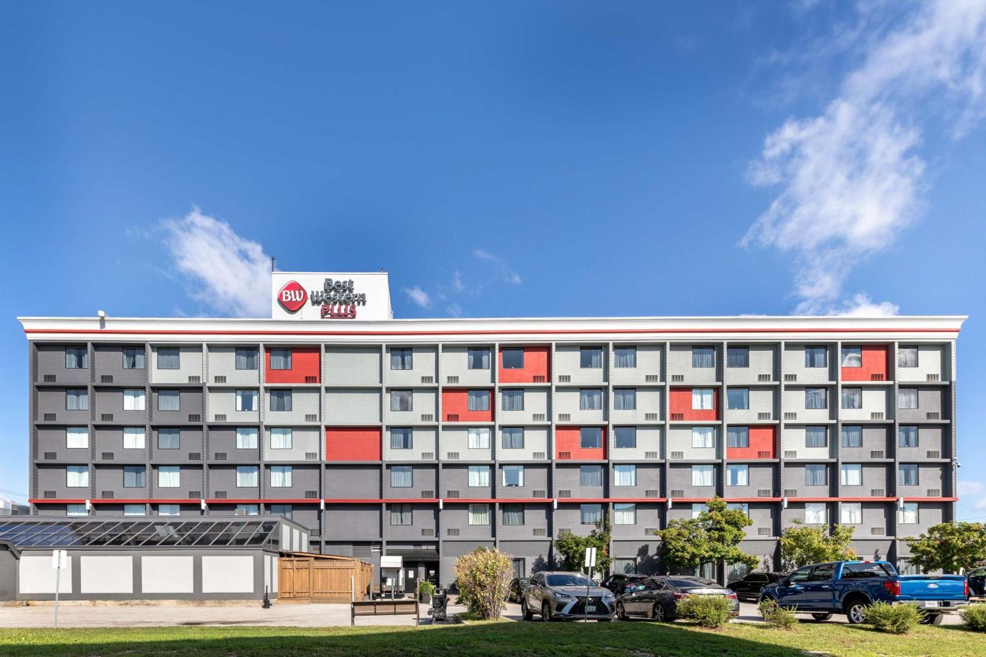Best Western Plus Toronto Airport Hotel Mississauga Exterior foto